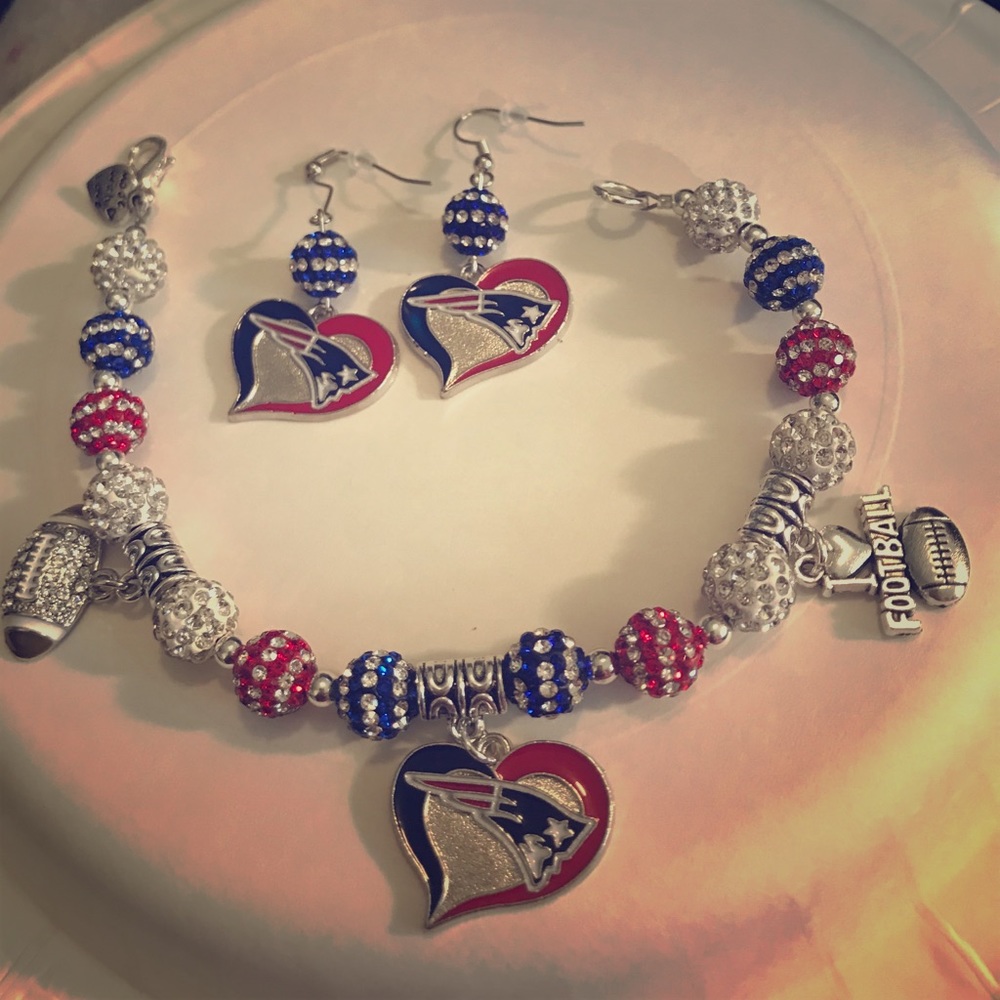 Patriots earring and bracelet set